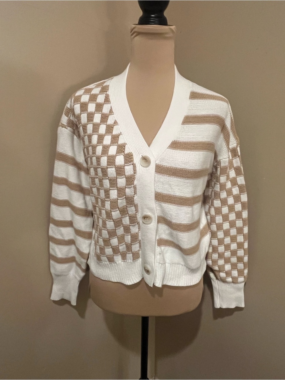 moon & madison Cream and Tan Striped & Check Knit Button-Front Cardigan, Med